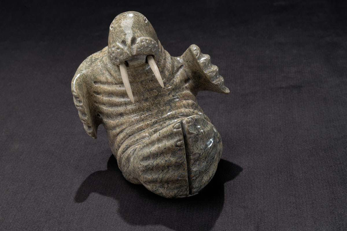 Photo_NLF2165-02_SoapstoneWalrus_01